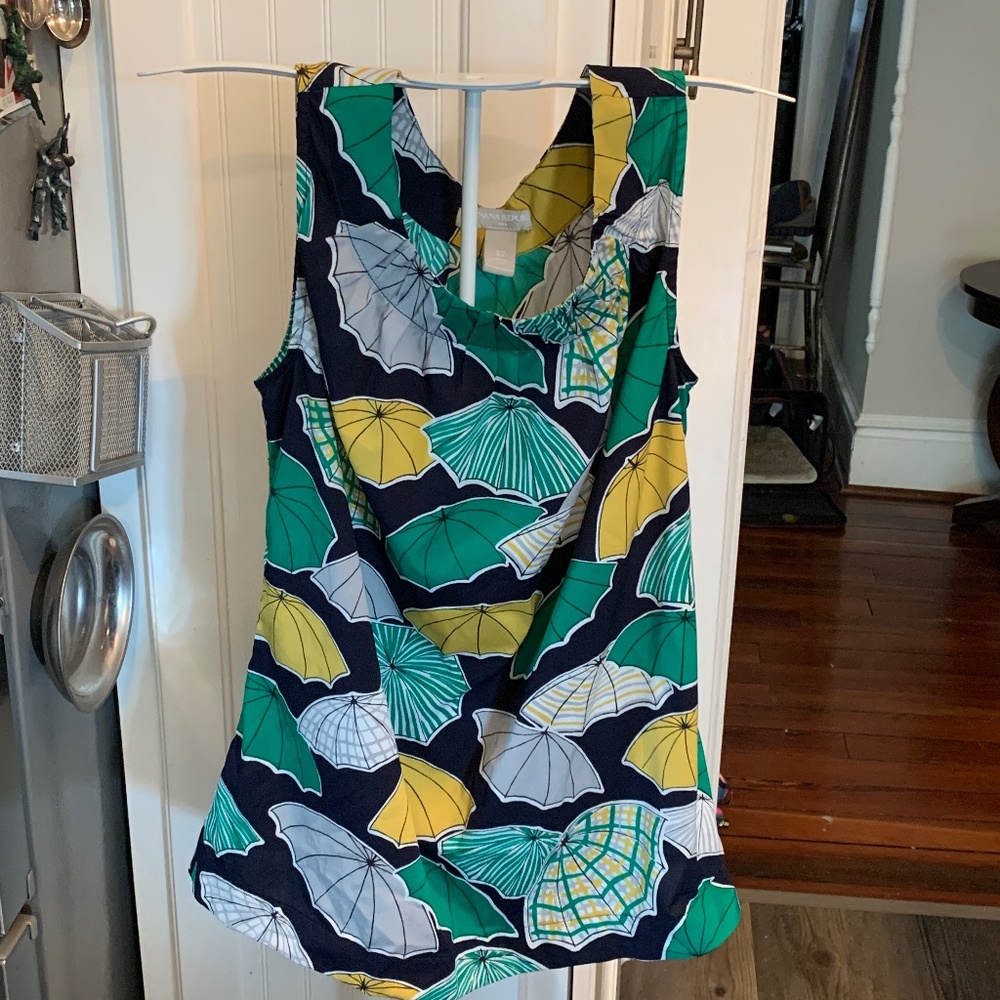 Banana Republic‎ umbrella top. Worn a couple of times